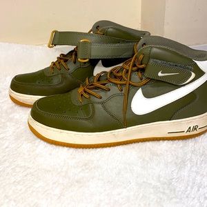 Nike Air Force One Mid (men’s size 11)